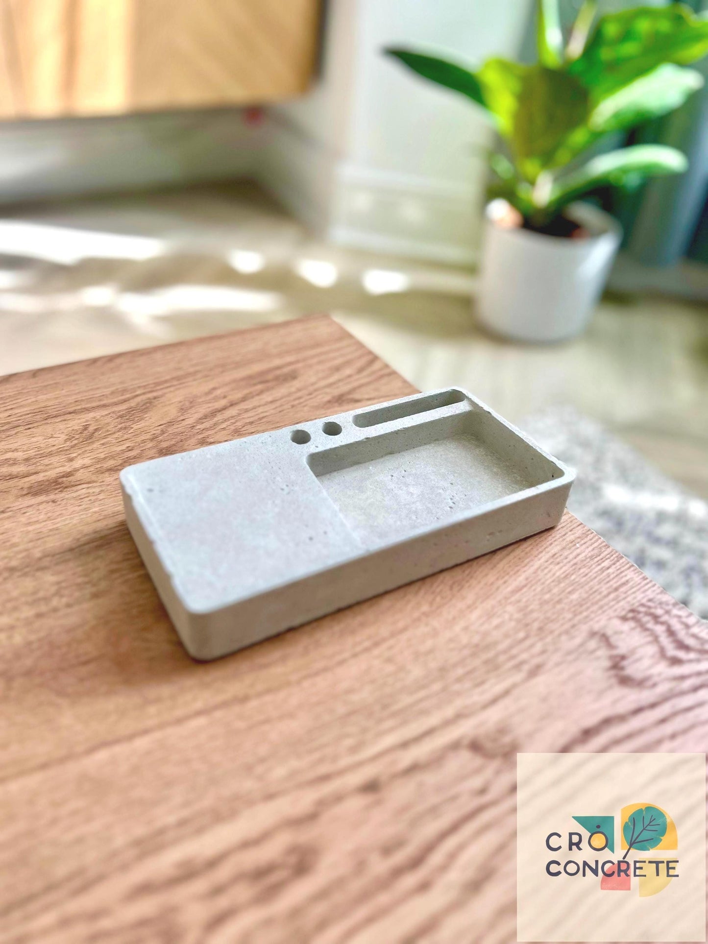 Minimalist Concrete Desk Organiser | Handmade Office Storage Tray | Modern Tray for Keys, Pens & Accessories | Unique Gift for Him or Her