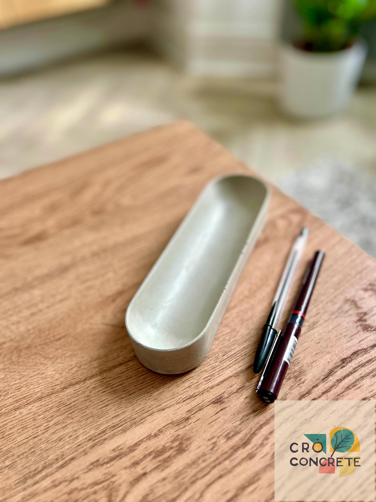 Handmade Concrete Desk Tray – Minimalist Pen Holder, Stationery Organiser, Modern Desk Accessory, Catch-All Tray, Industrial Office Decor