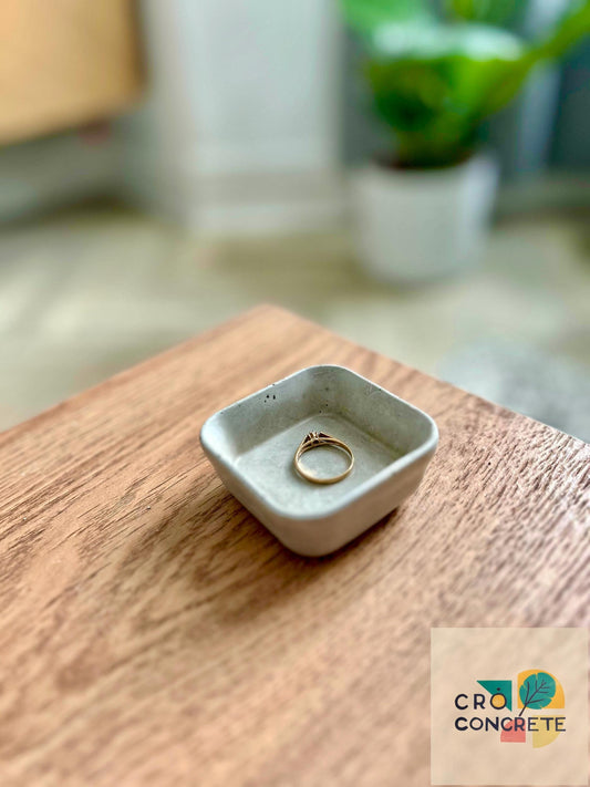 Handmade Concrete Jewellery Storage – Modern Decorative Storage – Minimalist Industrial Home Decor – Unique Gift Idea