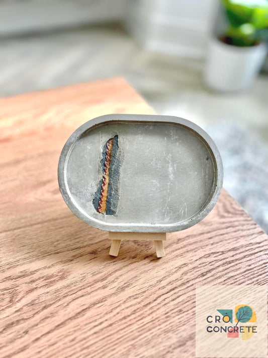 Handmade Concrete Trinket Dish with Gold & Rustic Detail – Jewellery Tray – Minimalist Ring Dish – Unique Gift – Croí Concrete
